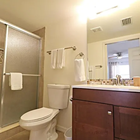 Ocean Village Club F22-2